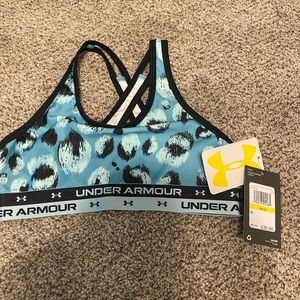 Under Urmor Sport top size YMD/M for girl. New.
